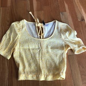 Yellow floral puff sleeve top